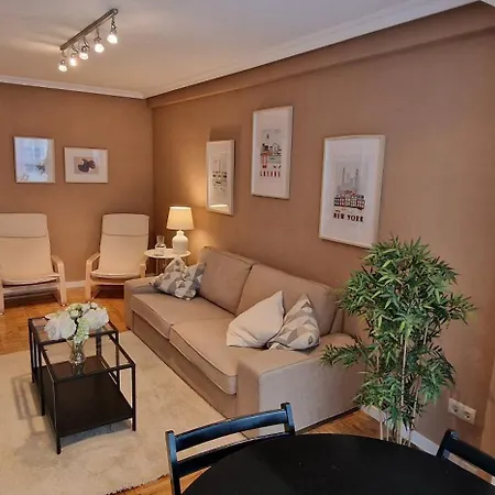 Parque Begona - Amplio Piso 6 Pax Y Centrico - Vut-4528-as *